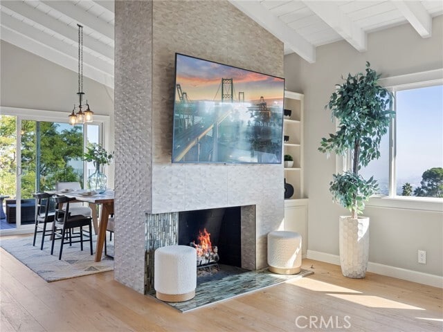 Building Photo - 6248 Via Canada