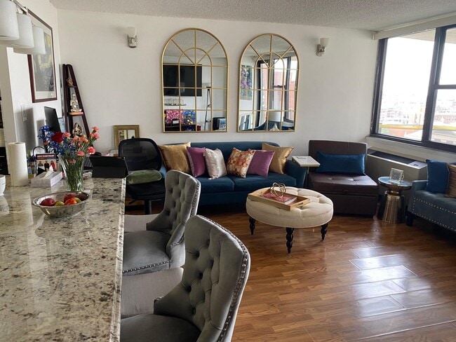 Building Photo - 280 Marin Blvd