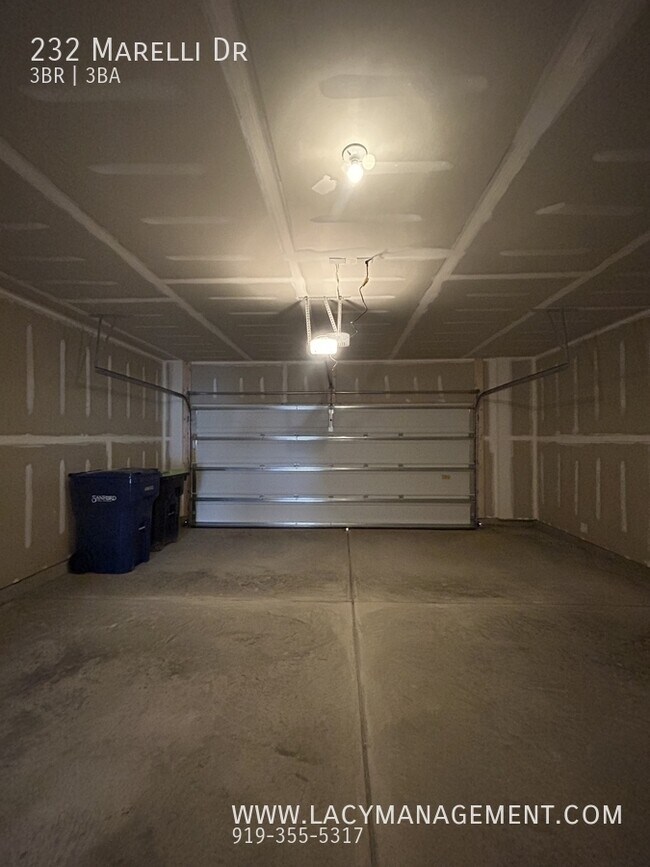 Building Photo - 232 Marelli Dr
