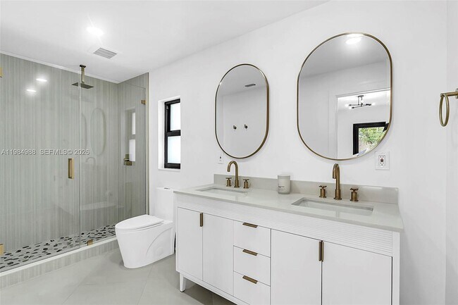 Building Photo - 11640 SW 99th Ct