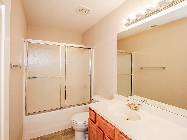 Building Photo - 6428 Canyon Lake Dr