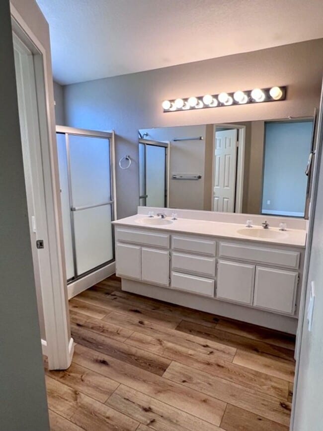 Building Photo - Coming Soon! 3 Bedroom SINGLE STORY home located in Murrieta for LEASE!