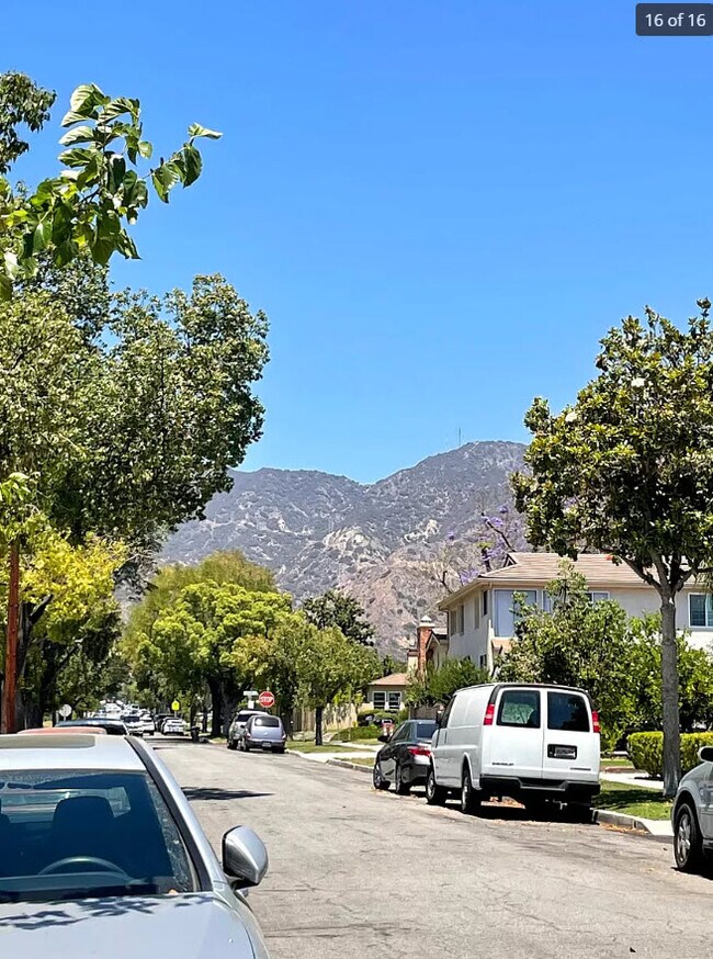 Building Photo - 1253 Irving Ave