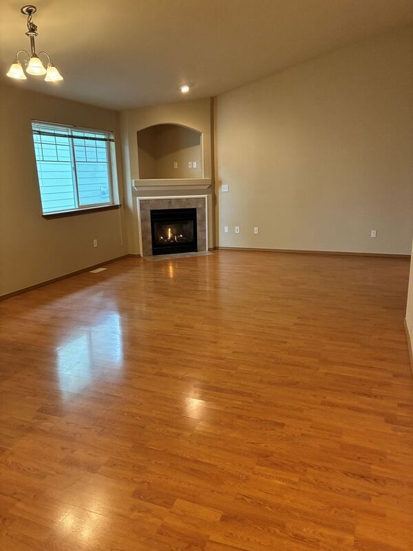 Building Photo - 292 Klinger St