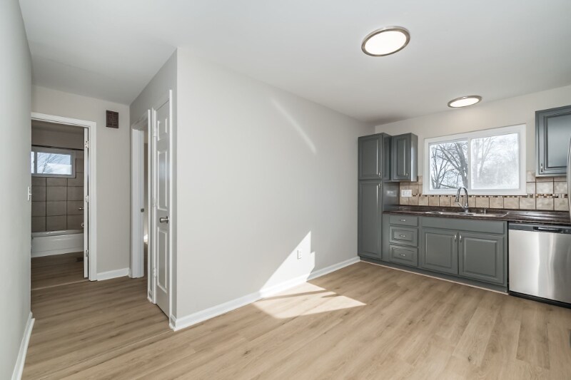 Building Photo - 3282 Malinda Ct