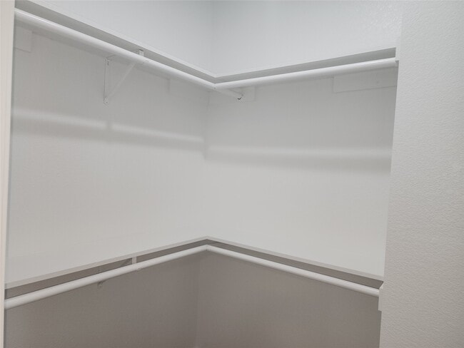 Building Photo - 6719 Roanoke St