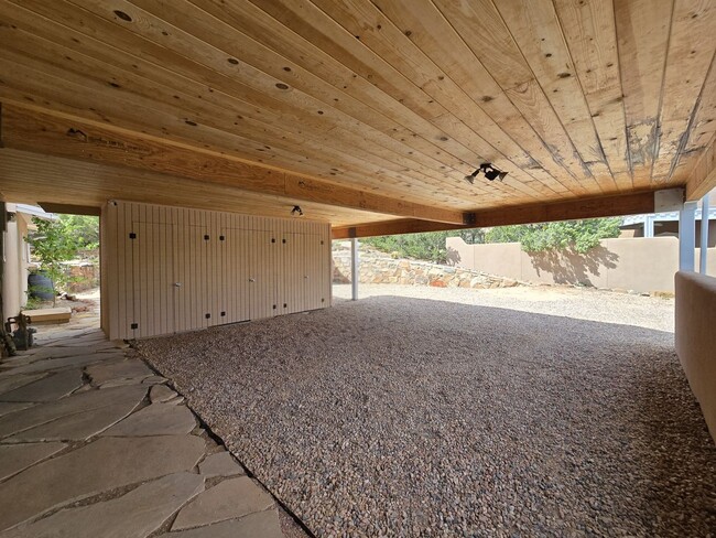 Building Photo - 105 Michelle Dr