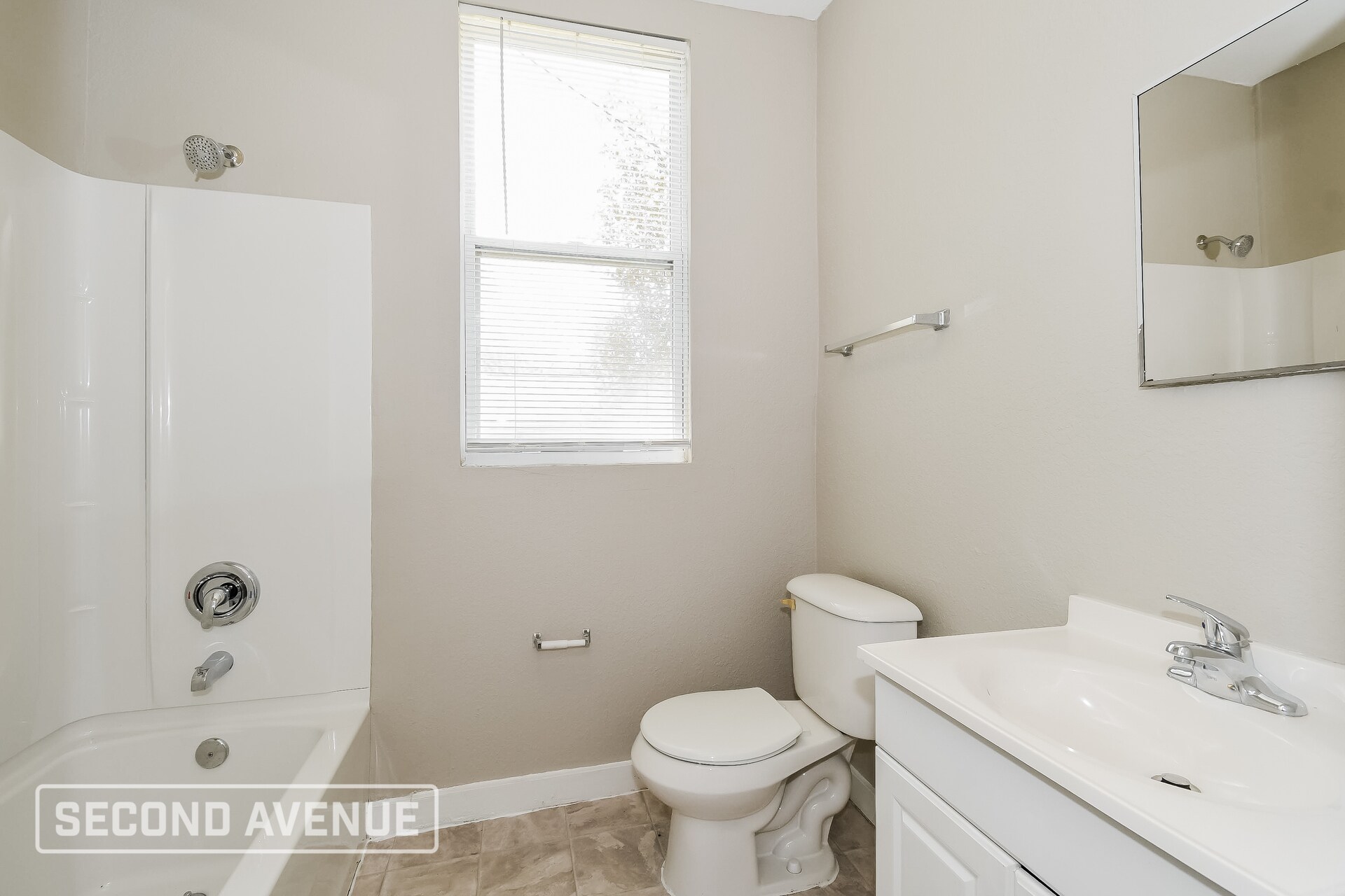 Building Photo - 9043 9th Ave