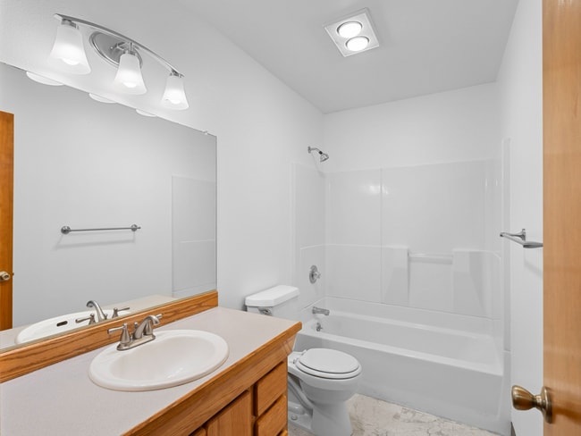 Building Photo - 1107 Meadowview Ct