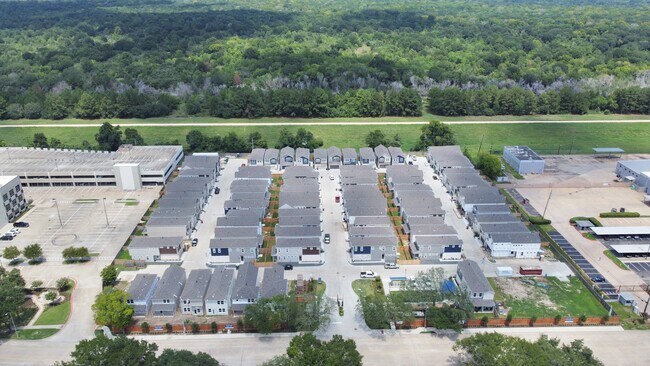 Building Photo - 1521 Beach Oak Dr