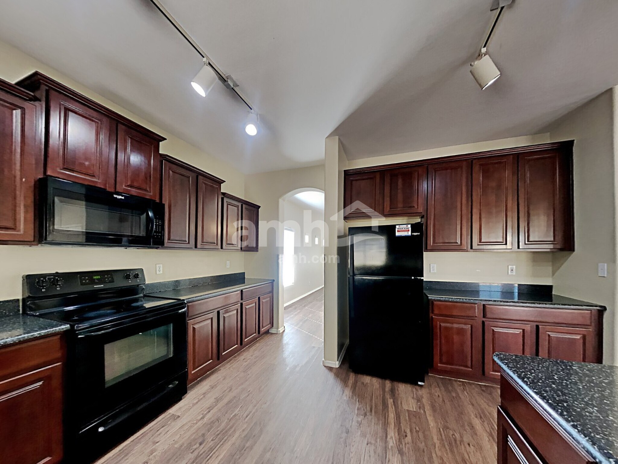 Building Photo - 1517 S 115th Dr
