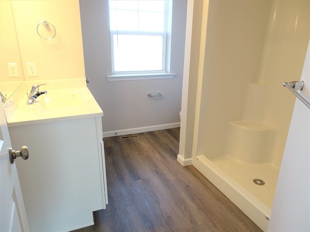 Building Photo - 19 Cobblestone Ct