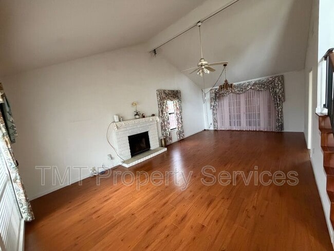 Building Photo - 2 Polvadera Ct