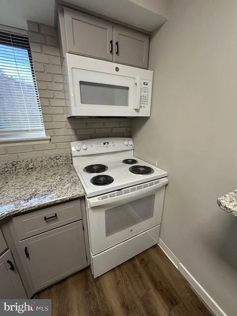 Building Photo - 1319 Valley Dr