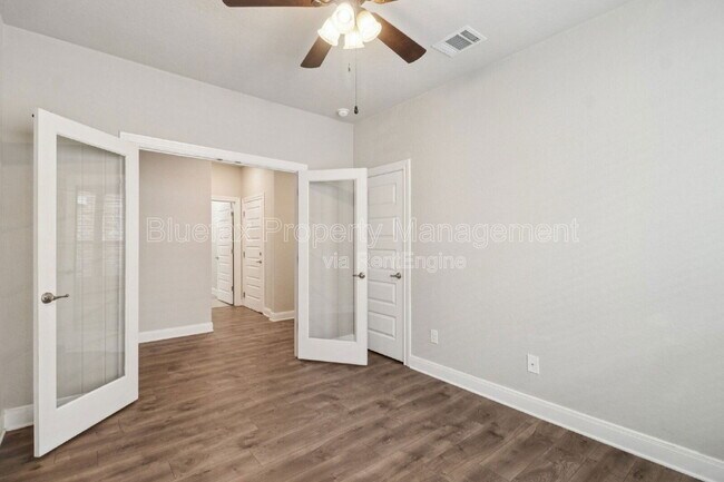 Building Photo - 9226 King Valley