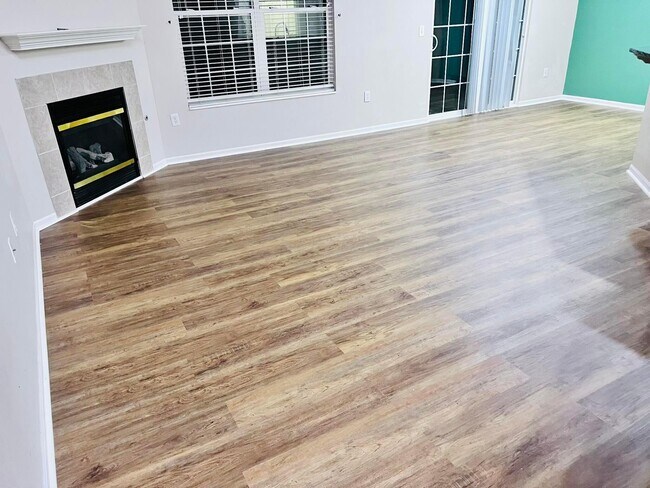 Building Photo - 5157 Vinings Bend