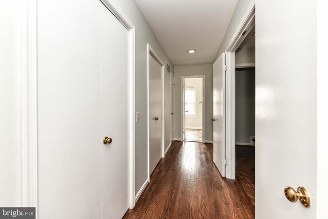 Building Photo - 1121 Portner Rd