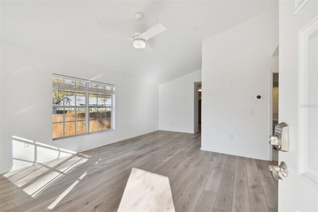 Building Photo - 7707 N Taliaferro Ave