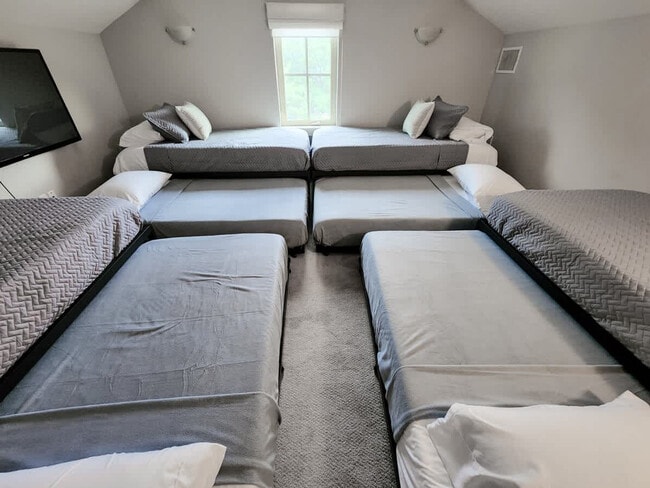 Building Photo - 803B Dawson Rd