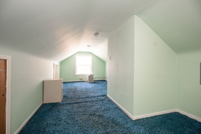 Building Photo - Charming 3 bedroom house Shaker Heights!!