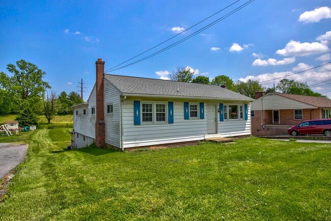 Building Photo - 35 Strasburg Pike