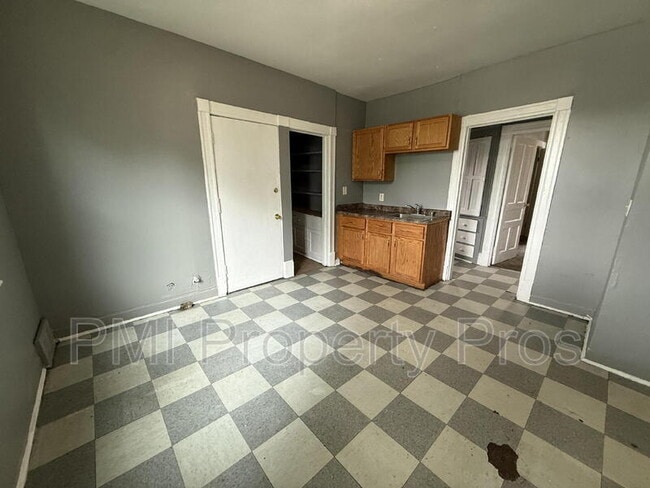 Building Photo - 1415 N 37th St