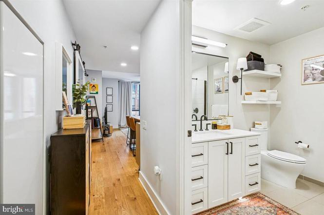 Building Photo - 1211 Van St SE