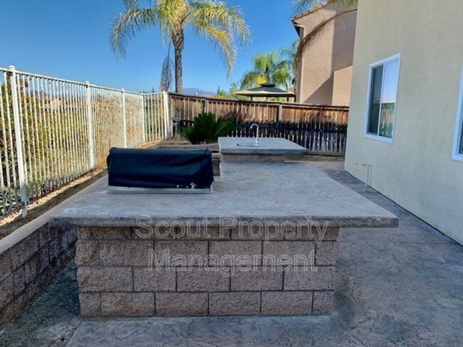 Building Photo - 33454 Twin Hills Way