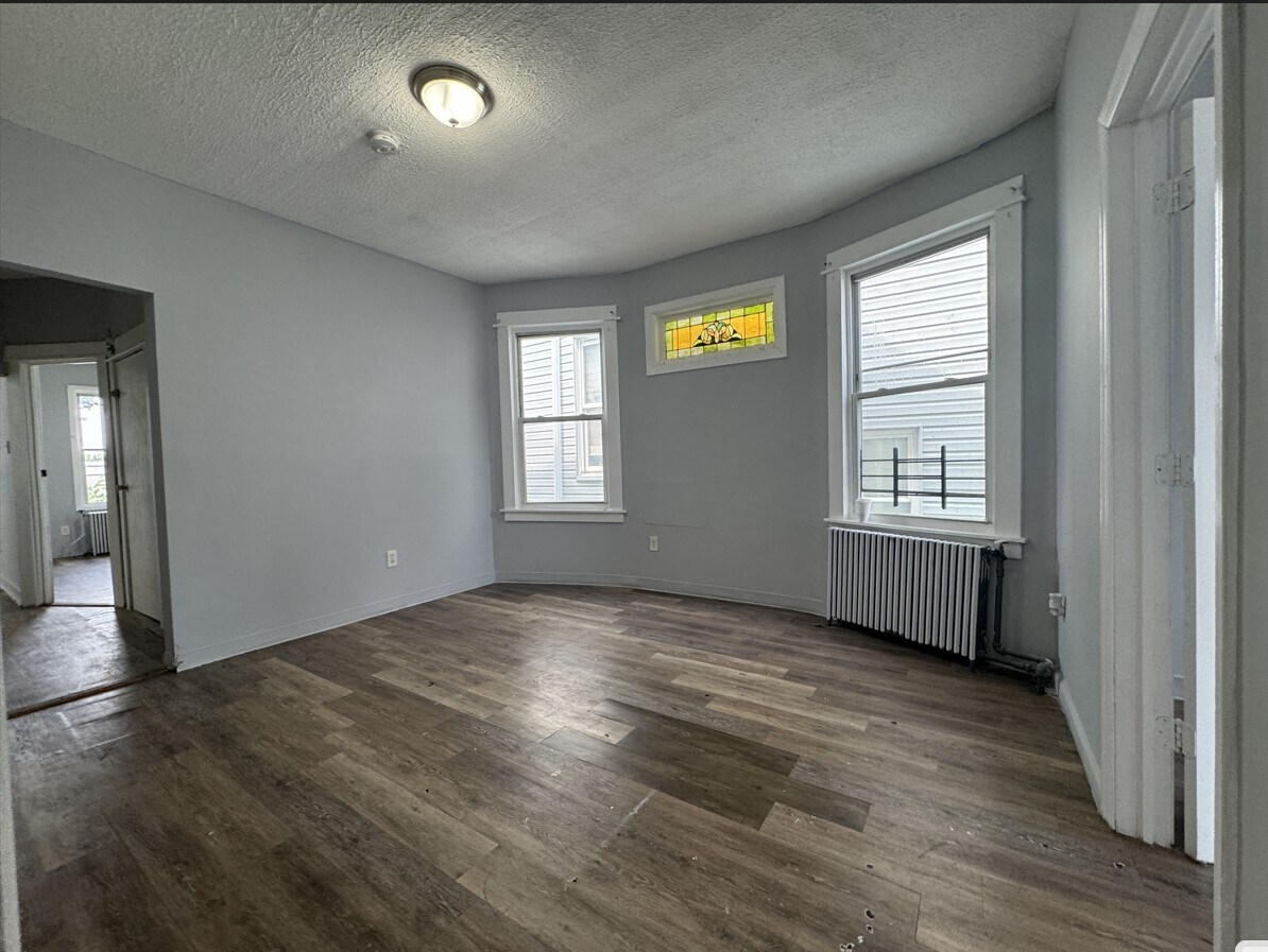 Building Photo - 173 Wegman Pky