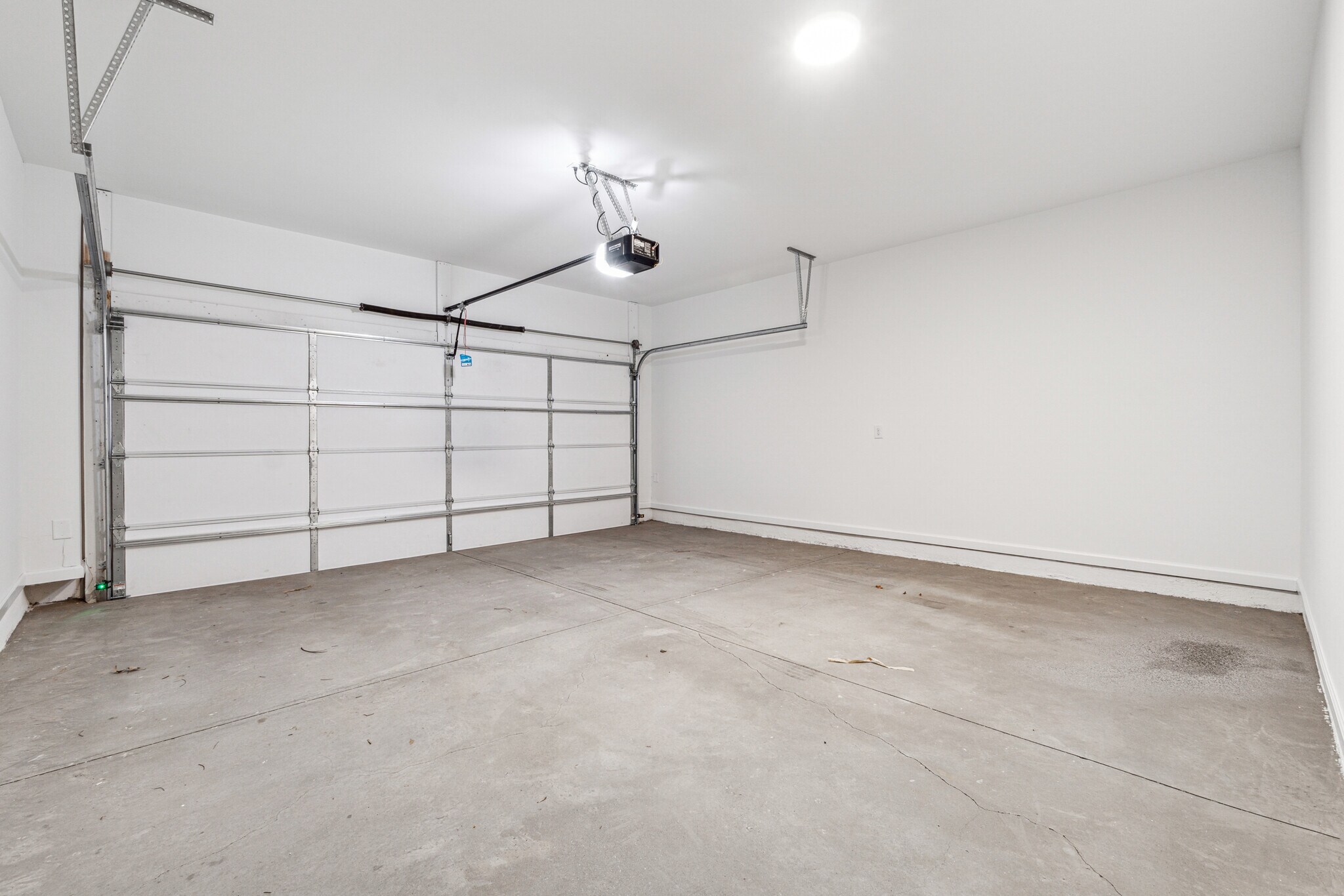 Building Photo - 528 Healy Dr