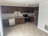 Building Photo - 2-bedroom townhouse.