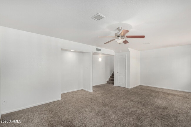 Building Photo - 3418 S Oak St