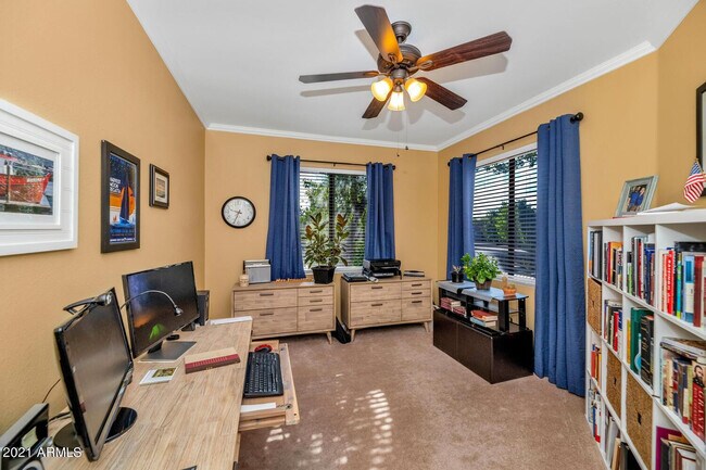 Building Photo - 15151 N Frank Lloyd Wright Blvd