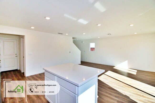 Building Photo - 845 Congaree Ln