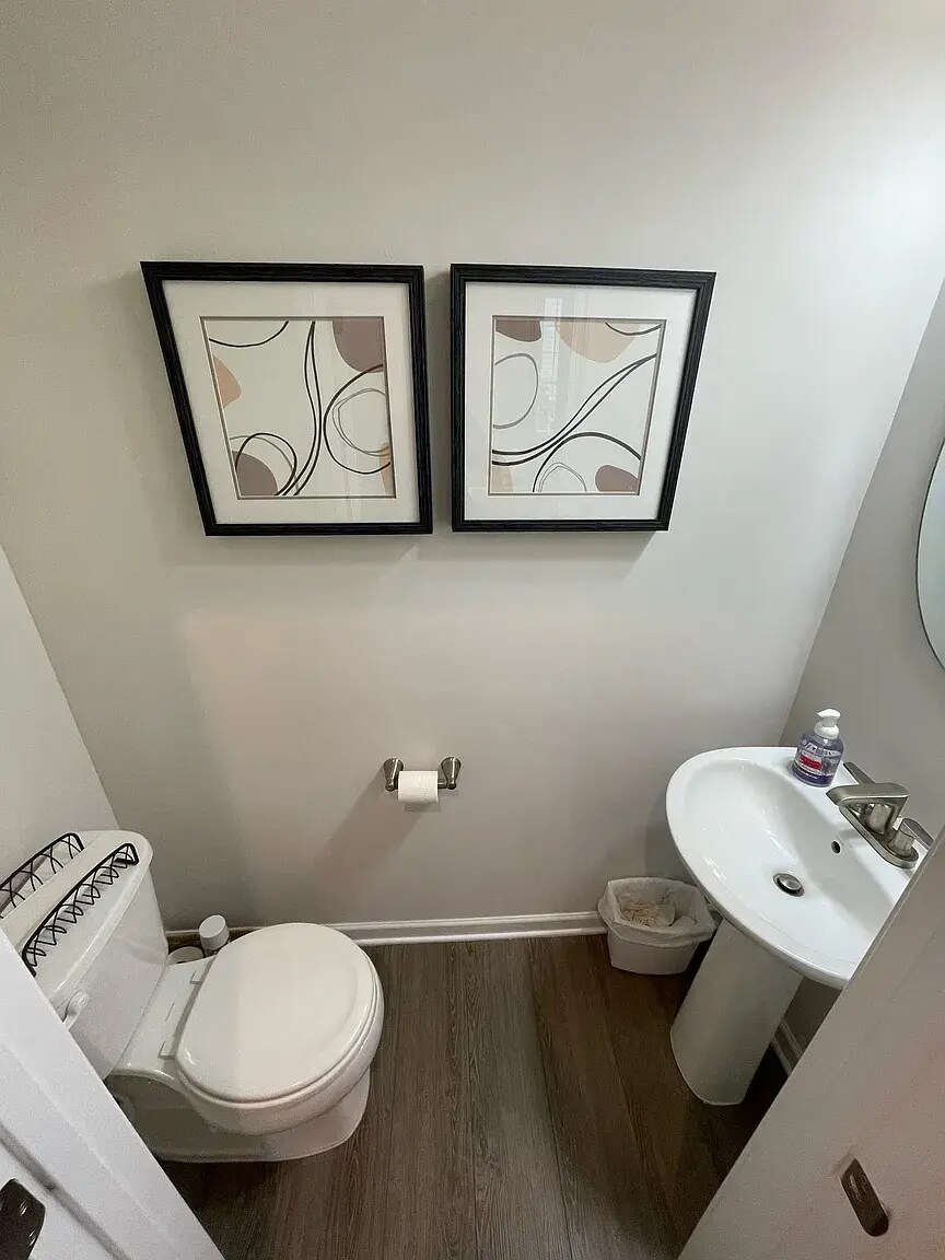 Building Photo - 420 Park Ave