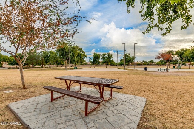 Building Photo - 1345 W Musket Way