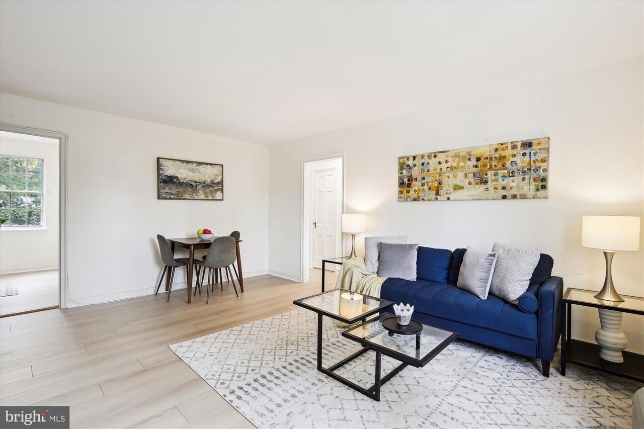 Building Photo - 16 Auburn Ct