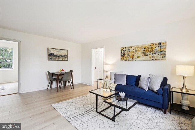 Building Photo - 16 Auburn Ct