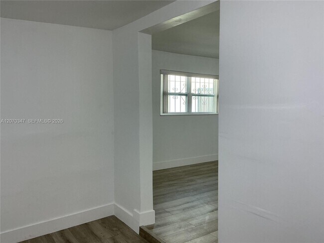 Building Photo - 2605 Ave F