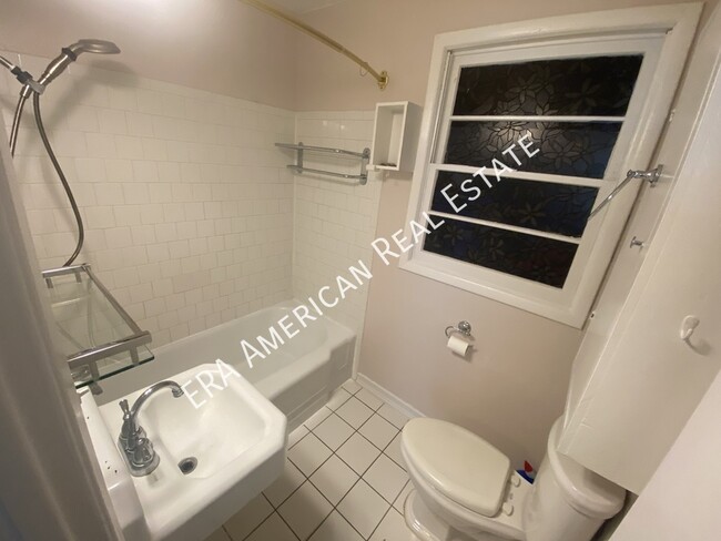 Building Photo - 9 Okahatchee Cir SE