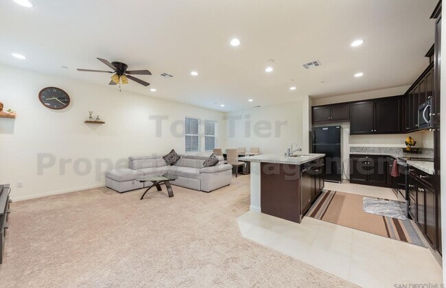 Building Photo - 506 Longmeadow St