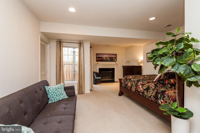 Building Photo - 8366 Derwent Valley Ct