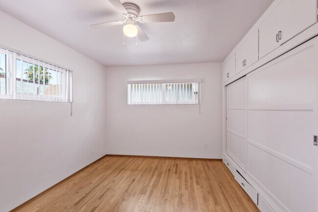 Building Photo - 4342 Iowa St