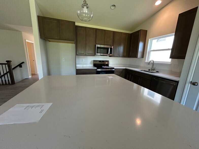 Building Photo - 452 Sweetgrass Dr