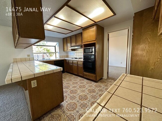 Building Photo - 14475 Janal Way