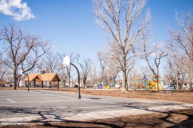 Building Photo - 2 br, 1 bath House - 1120 3rd Ave