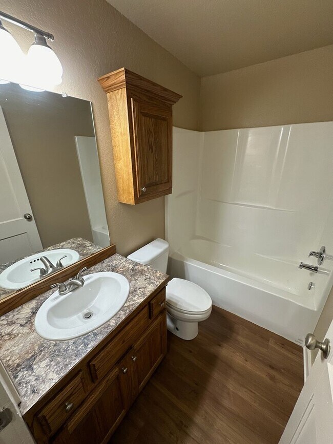 Building Photo - Dan Owens Properties