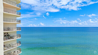 Building Photo - 5420 N Ocean Dr
