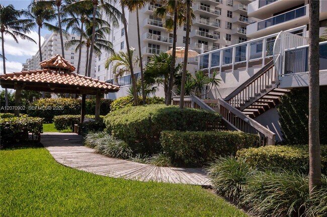 Building Photo - 5757 Collins Ave