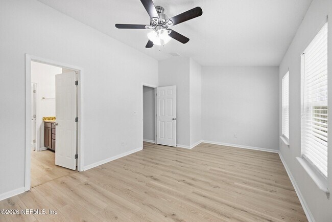 Building Photo - 13305 Solar Dr
